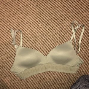 32A sports bra